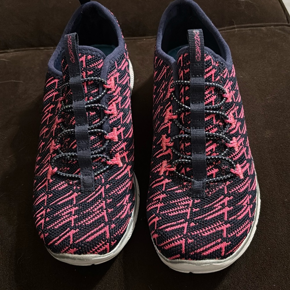 Girls Sketcher slip on sneakers